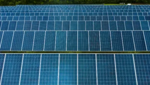 Quelle surface faut-il pour alimenter une maison en solaire ?